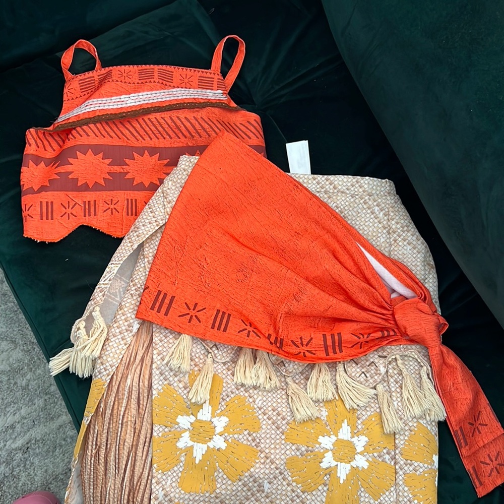 MOANA DISNEY STORE COSTUME SIZE 7/8